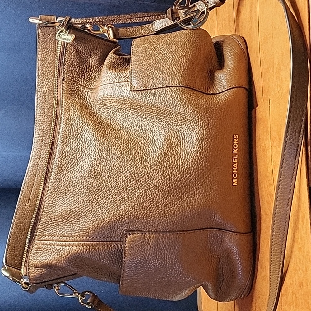 Michael Kors Sienna pebble bag